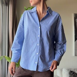 VINTAGE BLUE STRIPED BUTTON DOWN